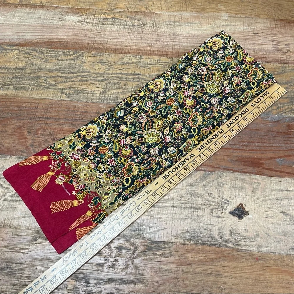 Donny‎ Brook Vintage Scarf granny core